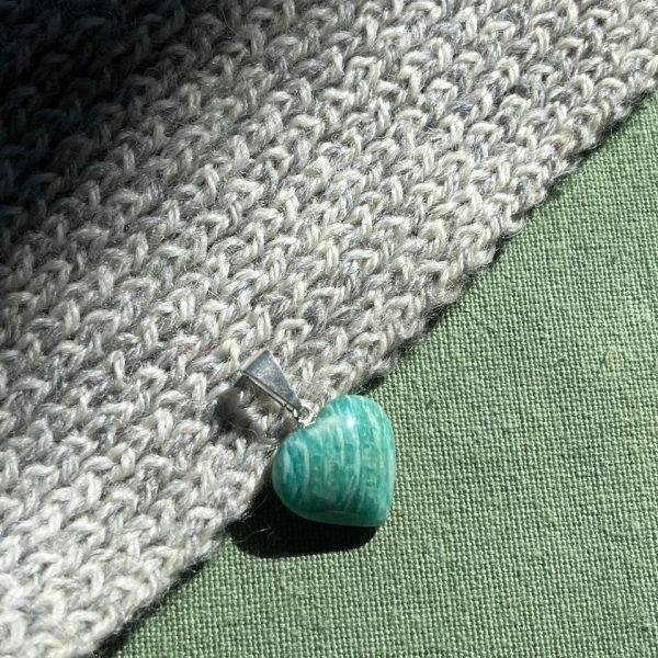 dije corazón mini piedra energética