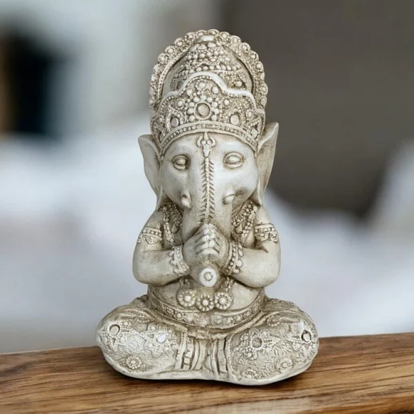 imagen ganesha resando resina 19 cm