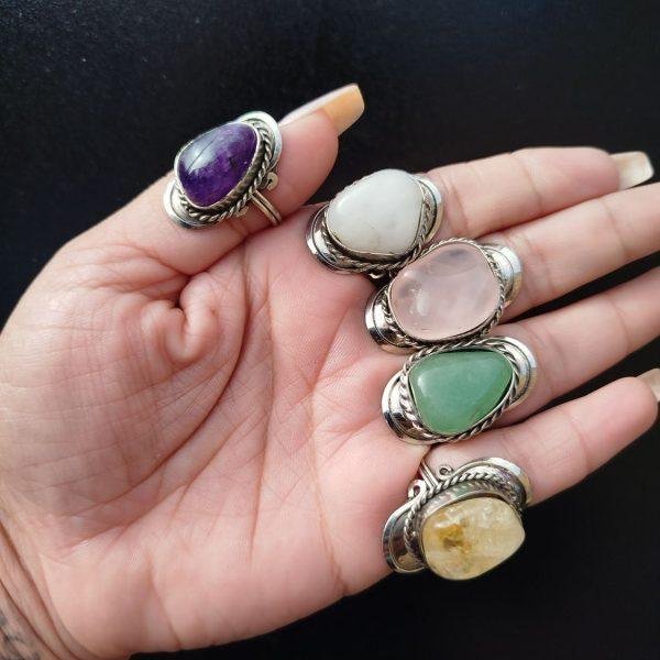 anillos alpaca con piedra rolada grande